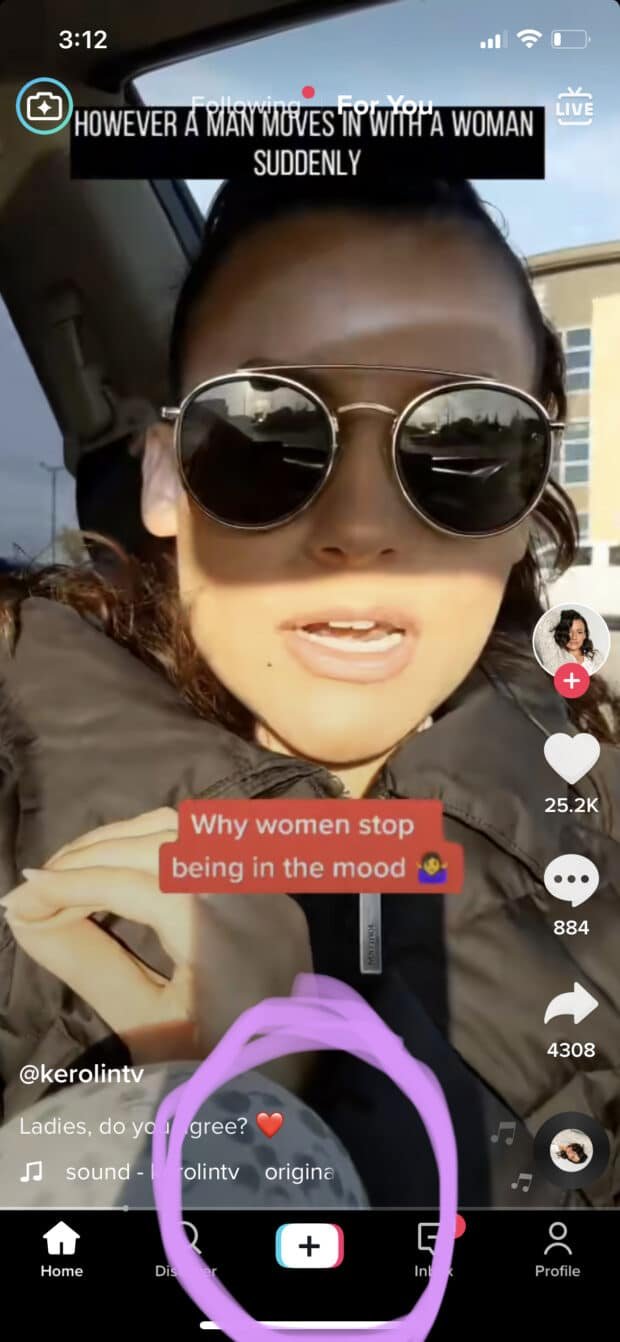 botón de grabación en la parte inferior de la pantalla de TikTok