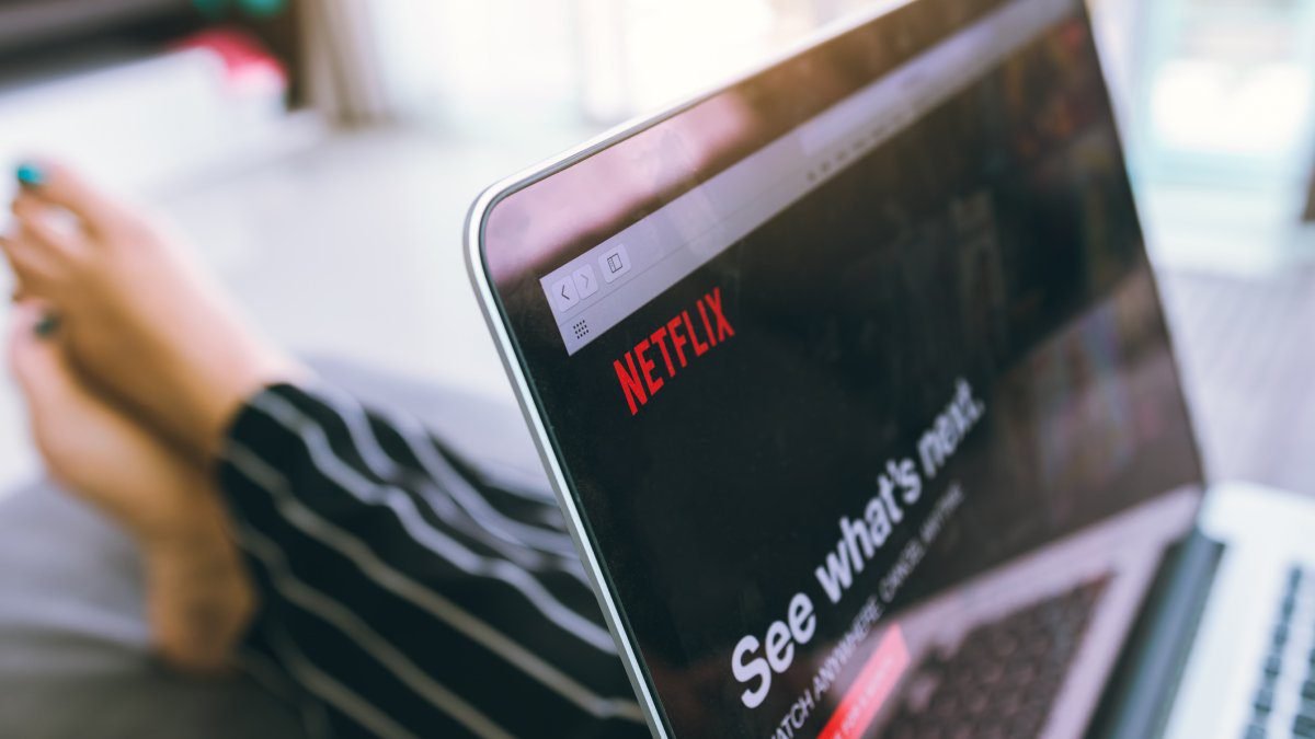El plan con publicidad de Netflix bloqueará las descargas, según un informe