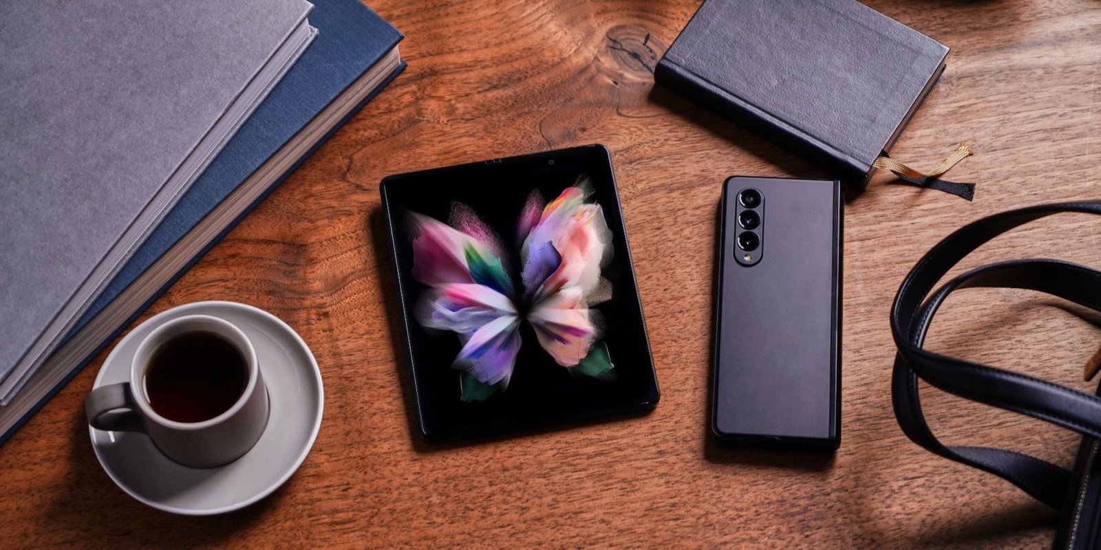 Desarrollador Web Freelance | Wordpress | | Galaxy Z Fold 3 lifestyle