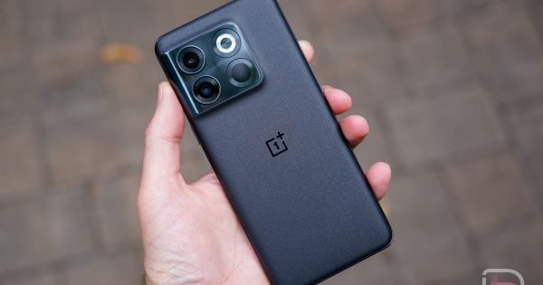 Desarrollador Web Freelance | Wordpress | | OnePlus 10T Review 2 600x315 cropped