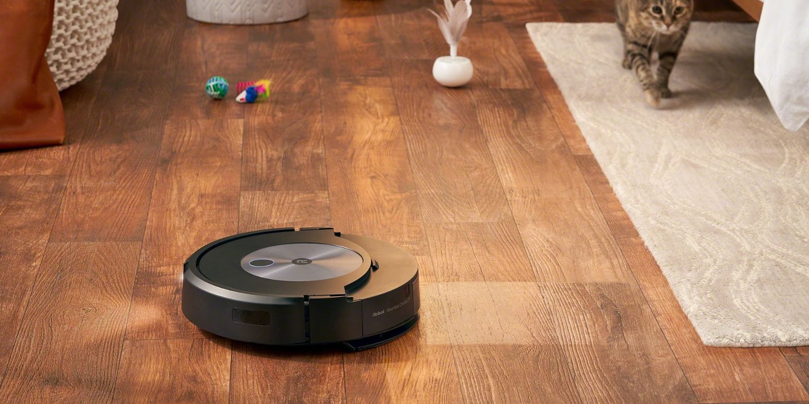 iRobot presenta su primer combo de aspiradora y trapeador, el Roomba Combo j7+
