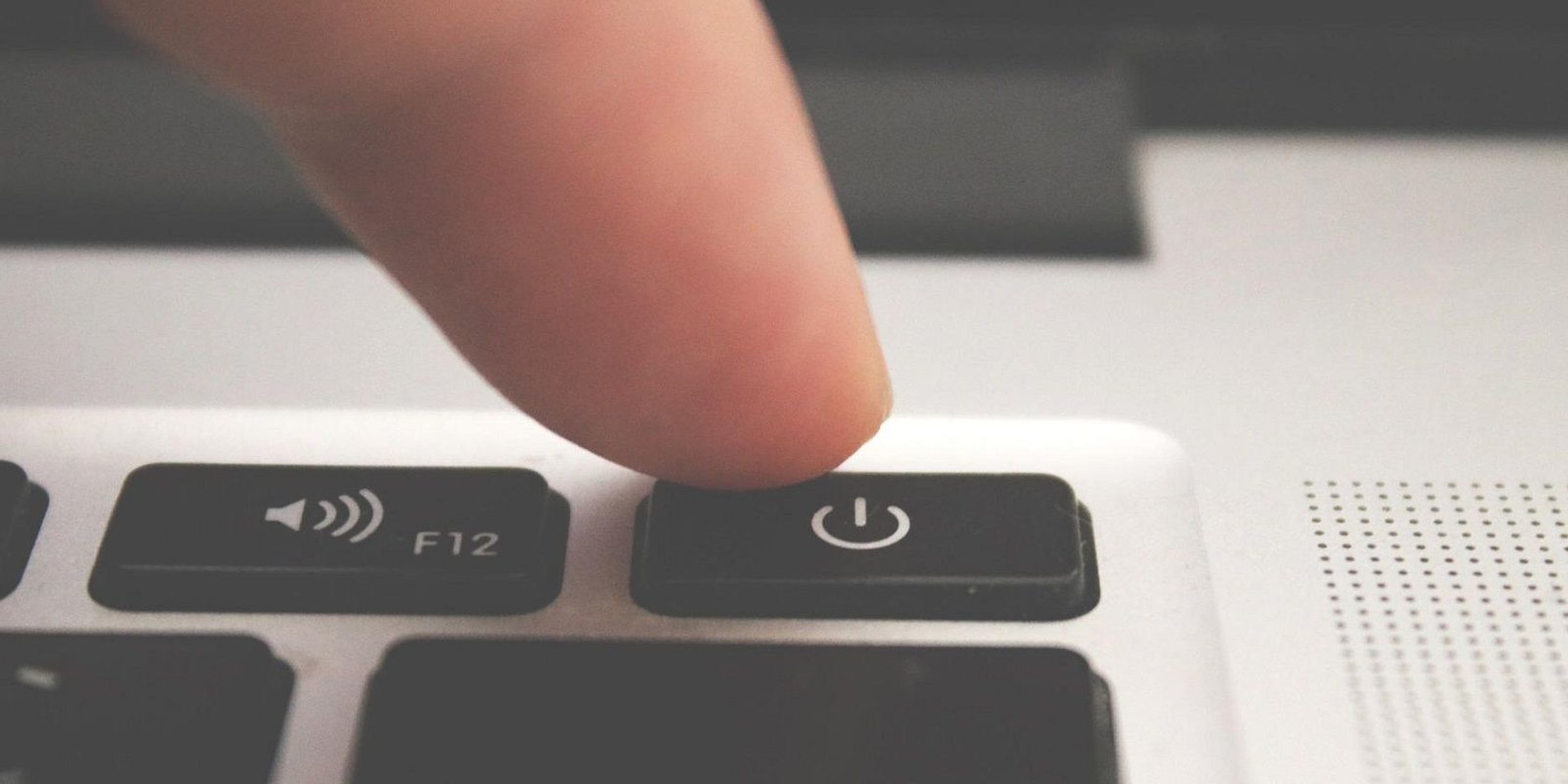 Desarrollador Web Freelance | Wordpress | | shutdown button image edited