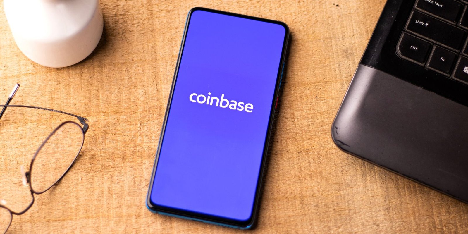 Empleado de Coinbase atacado por SMS