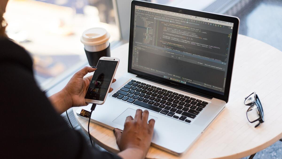 Desarrollador Web Freelance | Wordpress | | Los mejores cursos de codificación gratuitos: aprenda Python en línea 1 Desarrollador Web Freelance | Wordpress | | hero